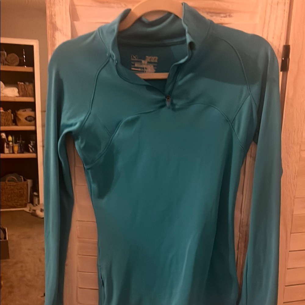 Under Armour Women's Aqua Long Sleeve Top